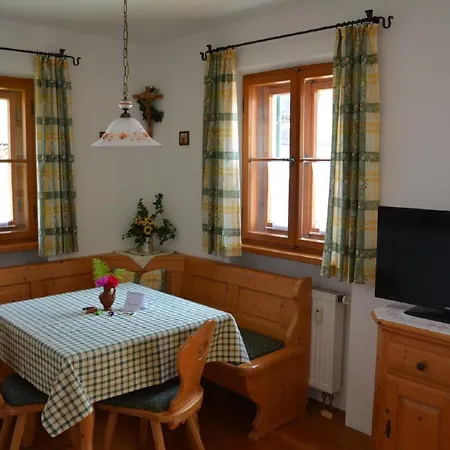 Apartment Haus Ambros *